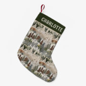 クリスマスウッドランドの刺繍パーソナライズされた名 スモールクリスマスストッキング (正面 (吊り時))