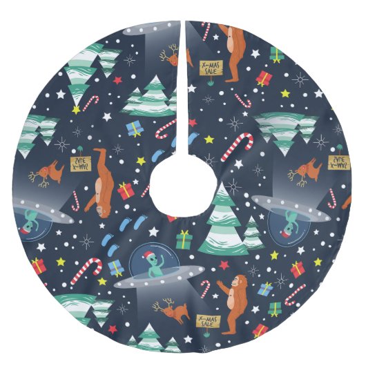 クリスマスエイリアン奪取ビッグフットyetiサスカッチ ブラッシュドポリエステルツリースカート (正面)