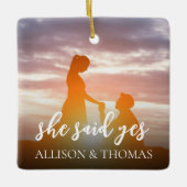 クリスマスエレガントフォトシンプルミニマル婚約したリスト セラミックオーナメント (正面)