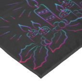 クリスマスエレガントリースとキャンドルネオンブラック テーブルクロス (アングル)