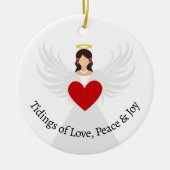 クリスマスエンジェル赤いハート愛の平和の喜び名のギフト セラミックオーナメント (正面)