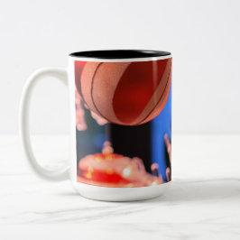 クリスマスオーナメントとハッピーホリデー ツートーンマグカップ