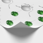 クリスマスオーナメントシルバーとグリーン ラッピングペーパー (角)