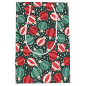 クリスマスオーナメントバウブルレッドグリーン ミディアムペーパーバッグ (正面)