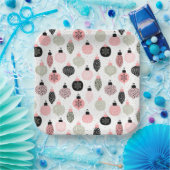 クリスマスオーナメントピンクと緑の白の背景 ペーパープレート (パーティー)