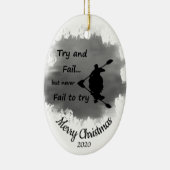 クリスマスカスタムの日付を決してカヤックを試みる セラミックオーナメント (右)