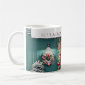 クリスマスカフェのベーカリーの外観とクリスマスデコ コーヒーマグカップ (左)