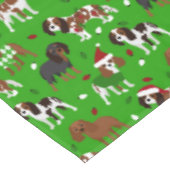 クリスマスカライヤーキングチャールズスパニエル犬 テーブルクロス (アングル)