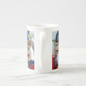 クリスマスカラフルのくるみ割り ボーンチャイナマグカップ (裏面)