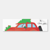 クリスマスカーを木で運転するシュナウザー犬 バンパーステッカー (正面)