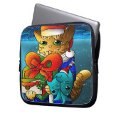 クリスマスキャットゲスト ラップトップスリーブ (正面左)