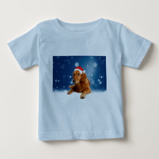 クリスマスキュートゴールデンレトリエバードッグサンタハットスノー ベビーTシャツ (正面)