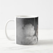 クリスマスクリスマスムーンはサンタクロース帽をかぶっている コーヒーマグカップ (左)