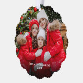 クリスマスグリーンとベリーの写真 オーナメントカード (左)