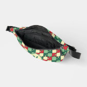 クリスマスグリーンレッド幾何学的パズルピースのパターン ファニーパック (見開き)