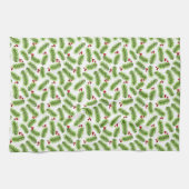 クリスマスグリーン葉パインズ&レッドベリーの白 キッチンタオル (横)