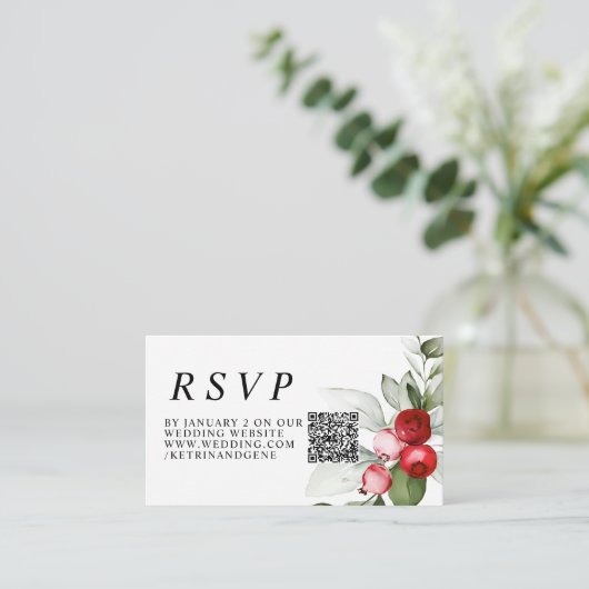 クリスマスグリーン&レッドベリー結婚ズのQR RSVP エンクロージャーカード (スタンド正面)