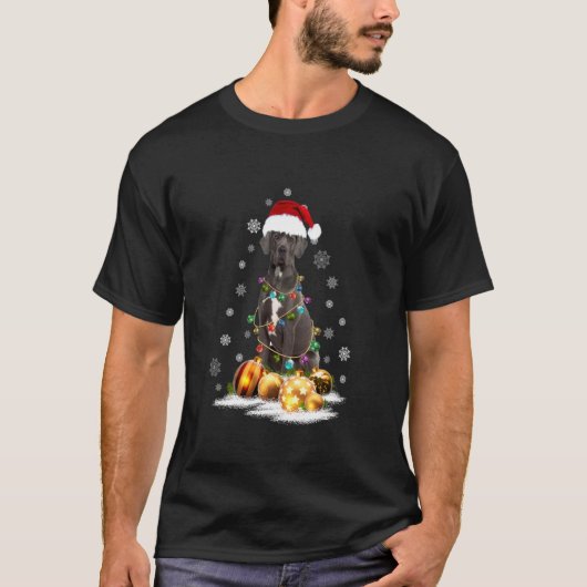 クリスマスグレートダーンドッグクリスマスライトサンタトナカイ Tシャツ (正面)