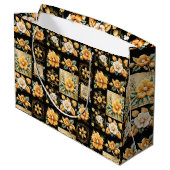 クリスマスコラージュと金ゴールドと白い花 ラージペーパーバッグ (裏面アングル)