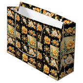 クリスマスコラージュと金ゴールドと白い花 ラージペーパーバッグ (正面アングル)