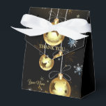 クリスマスゴールデンオーナメントシャイニースターブラック フェイバーボックス<br><div class="desc">クリスマスの黄金のオーナメント光沢のある星の黒い好意ボックス。美ユニークしいスタイリッシュデザイン簡単パーソナライズされた。フォントスタイル、サイズ、色を変更できる。一致する項目が使用可能。</div>