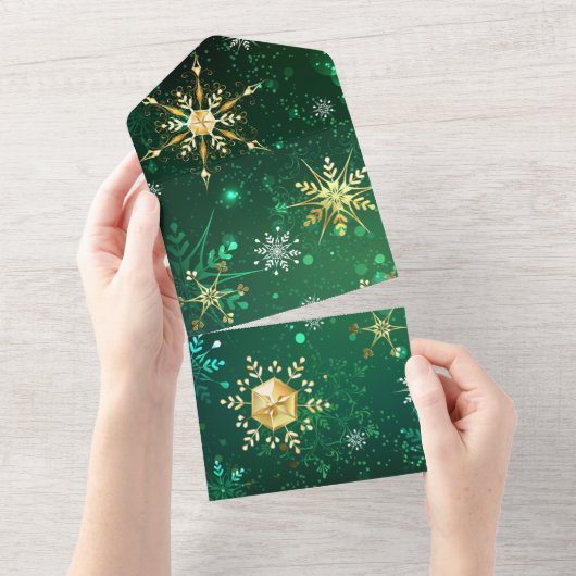 クリスマスゴールデンスノーフレークonグリーンバックグラウンド オールインワン招待状 (貼ってはがせる)