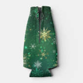 クリスマスゴールデンスノーフレークonグリーンバックグラウンド ボトルクーラー (裏面)