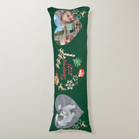 クリスマスサンタとトナカイ2枚の写真 ボディピロー (正面縦)