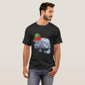 クリスマスサンタズ小妖精や小人ハットシーカウマナティーギフト Tシャツ (正面フル)