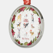 クリスマスサンタハットドッグズポインセチアのモノグラム メタルオーナメント (左)