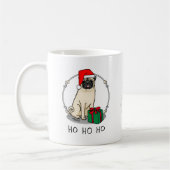 クリスマスサンタハットパグドッグ（薄茶色）かわいい コーヒーマグカップ (左)