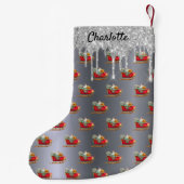 クリスマスシルバー赤そりサンタグリッターモノグラム スモールクリスマスストッキング (裏面)