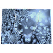 クリスマスシルバー青いスノーフレーク ラージペーパーバッグ (正面)