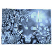 クリスマスシルバー青いスノーフレーク ラージペーパーバッグ (裏面)