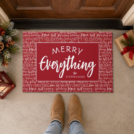 クリスマスシーズンのフレーズ MERRY EVERYTHING 赤 ドアマット