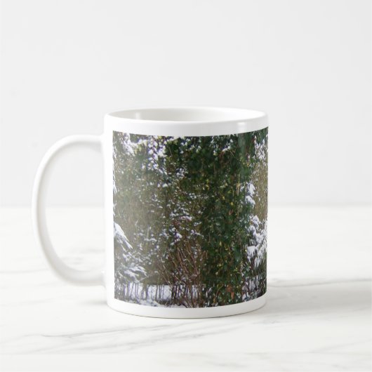 クリスマスシーズンの雪の庭のマグカップ&ホットココア コーヒーマグカップ (左)