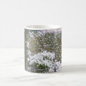 クリスマスシーズン、庭の雪 コーヒーマグカップ (中央)