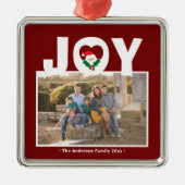 クリスマスジョイとホリーベリーサンタファミリーの写真 メタルオーナメント (正面)