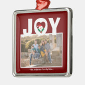 クリスマスジョイとホリーベリーサンタファミリーの写真 メタルオーナメント (左)