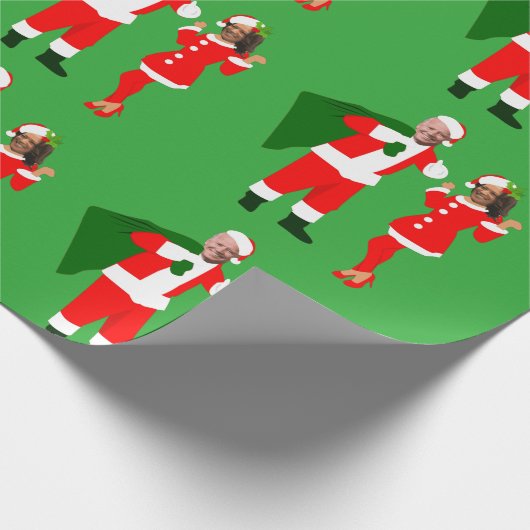 クリスマスジョーバイデン氏サンタカマラハリス ラッピングペーパー (角)