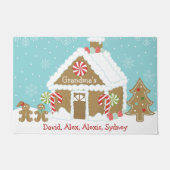 クリスマスジンジャーブレッドおばあちゃんの家パーソナライズされた ドアマット (正面)