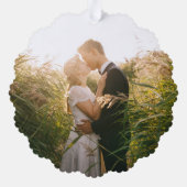 クリスマスジンジャーブレッドカップル写真雪片かわいい オーナメントカード (裏面)