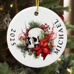 クリスマススカルモノグラム名 セラミックオーナメント<br><div class="desc">このデザインはパーソナライズされた、[編集]デザインを選択して行う。他のアイテムに転送することもできます。colorflowcreations@gmail.comで連絡は、このデザインを別の製品にインストールしたり、このデザインのサポートが必要なもし場合は、ページの上部にあるチャットオプションを使用する。www.facebook.com/colorflowcreations、www.instagram.com/colorflowcreations、www.twitter.com/colorflowart、後を追およびwww.pinterest.com/colorflowcreationsで自分のデザインや自分の情報を見る。</div>