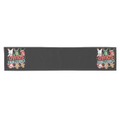 クリスマススクワッドサンタダービング小妖精や小人ファミリーマッチング ショートテーブルランナー (横)