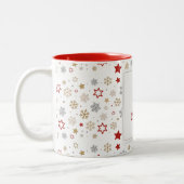 クリスマススターと雪片パターン ツートーンマグカップ (左)