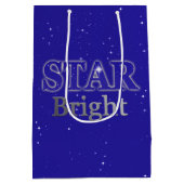 クリスマススターワードアートブルーとシルバー ミディアムペーパーバッグ (裏面)