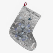 クリスマスストッキング、クリスマスブルーシルバーツリー ラージクリスマスストッキング (正面 (吊り時))