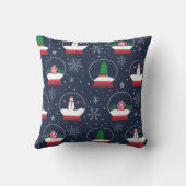 クリスマススノーグローブと雪だるまの冬のパターン クッション (裏面)