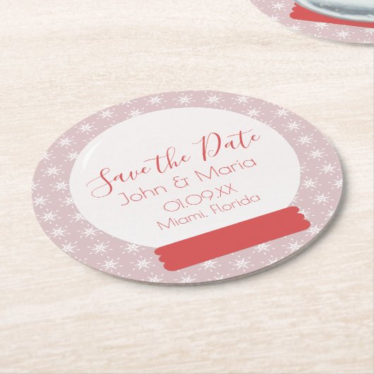 クリスマススノーグローブスノーフレークが日付のラウンドを保存 ラウンドペーパーコースター (アングル)