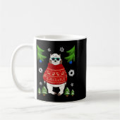 クリスマスセーターのホッキョクグマ 楽しいクマ好きU コーヒーマグカップ (左)